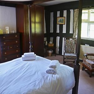 Double Room Four Poster Bed